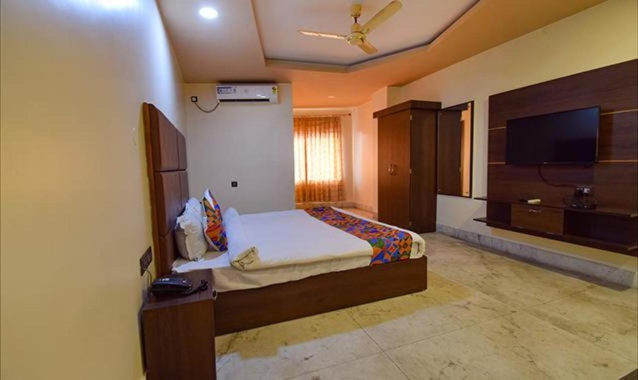 Fabhotel Rr Suites Γουβαχάτι Εξωτερικό φωτογραφία