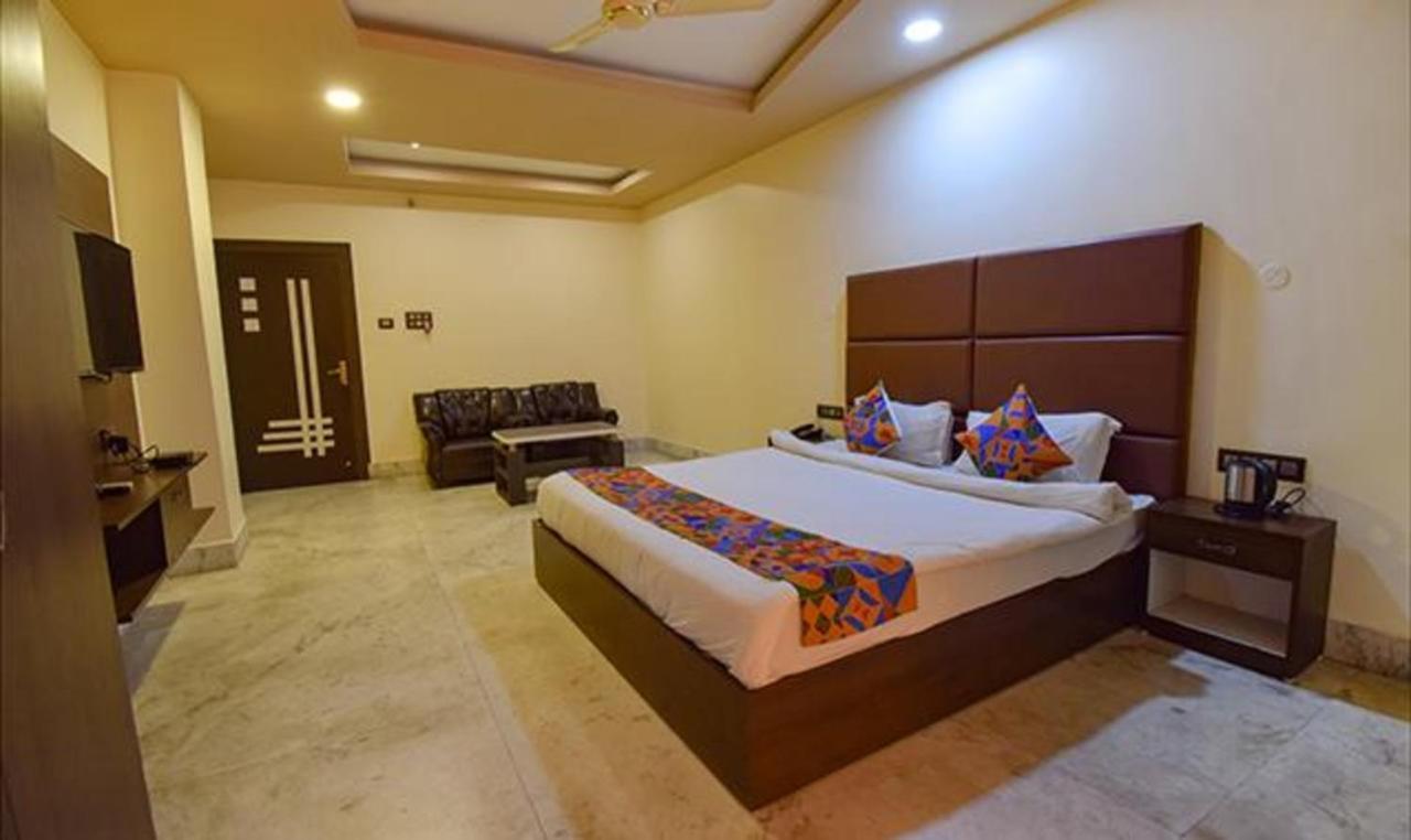 Fabhotel Rr Suites Γουβαχάτι Εξωτερικό φωτογραφία