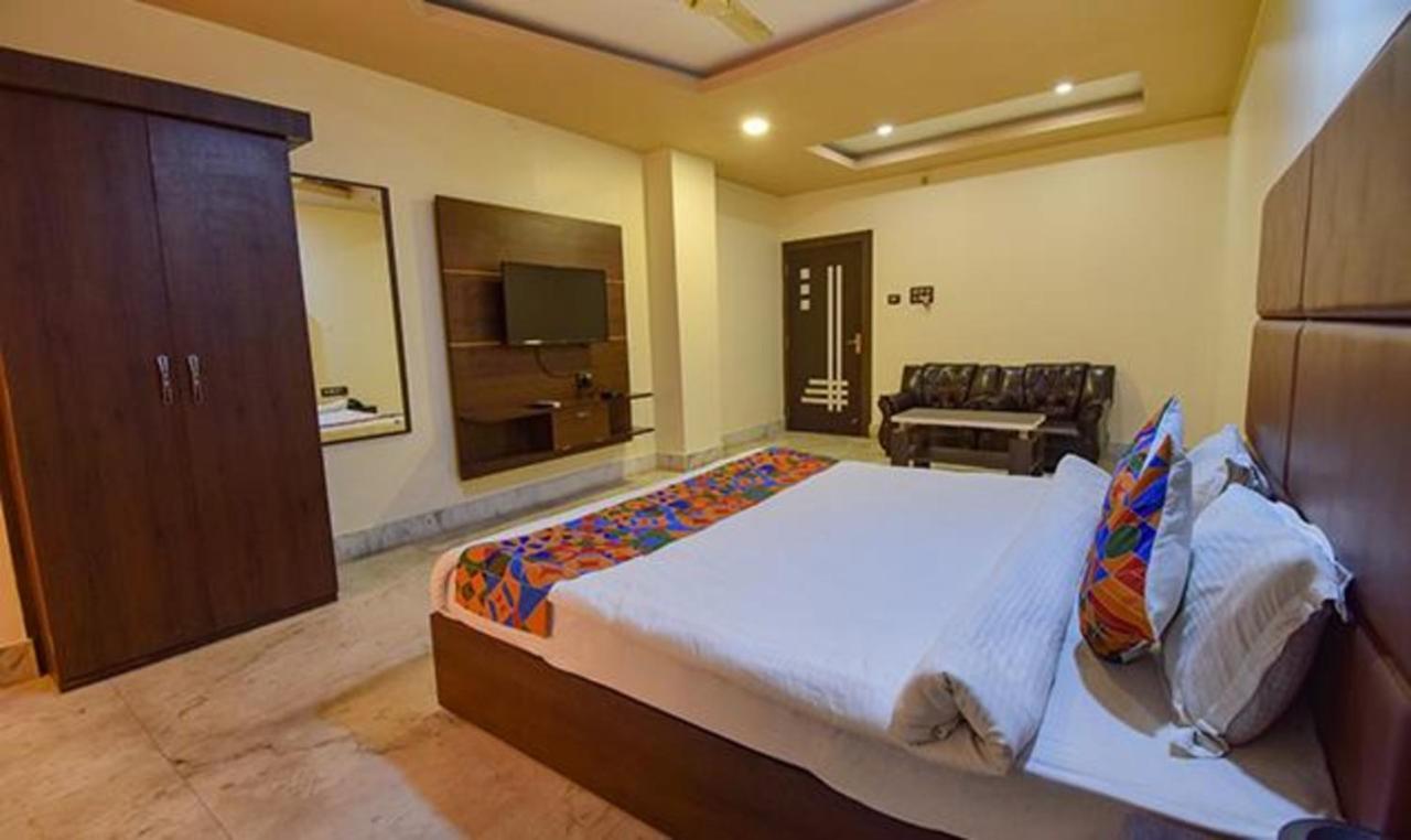 Fabhotel Rr Suites Γουβαχάτι Εξωτερικό φωτογραφία