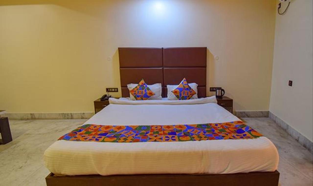 Fabhotel Rr Suites Γουβαχάτι Εξωτερικό φωτογραφία